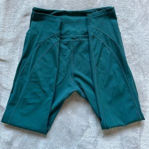 Alphalete Pulse Surge Leggings, Size Medium